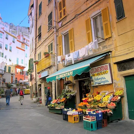 Charming In The Hills Surrounding La Spezia *