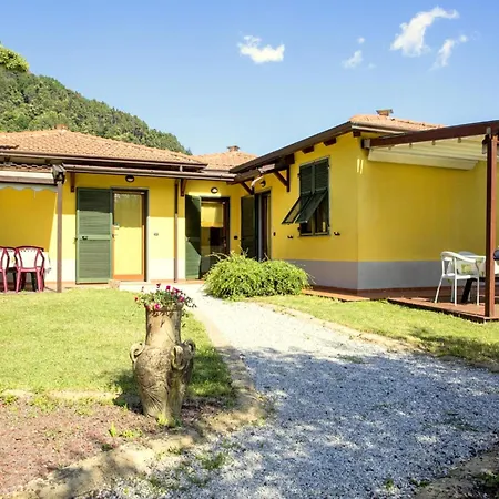Charming In The Hills Surrounding La Spezia Casa de Férias