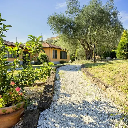 Charming In The Hills Surrounding La Spezia Casa de Férias