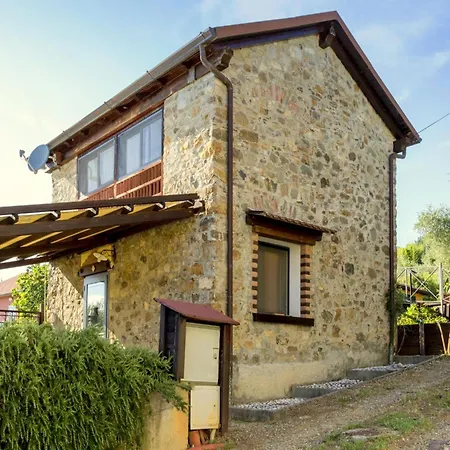Casa de Férias Charming In The Hills Surrounding La Spezia